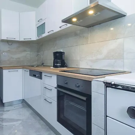 10 Bedroom Beautiful In Holiday home *