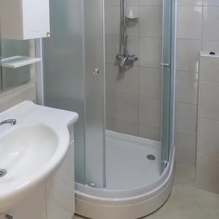 10 Bedroom Beautiful In Holiday home Kucice