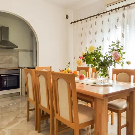 10 Bedroom Beautiful In Kucice