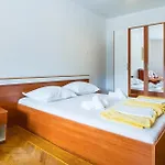 10 Bedroom Beautiful In Σπίτι διακοπών