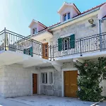 10 Bedroom Beautiful In Σπίτι διακοπών