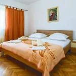 10 Bedroom Beautiful In Kučiće
