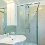 Σπίτι διακοπών 10 Bedroom Beautiful In Kučiće