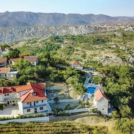 10 Bedroom Beautiful In Kučiće